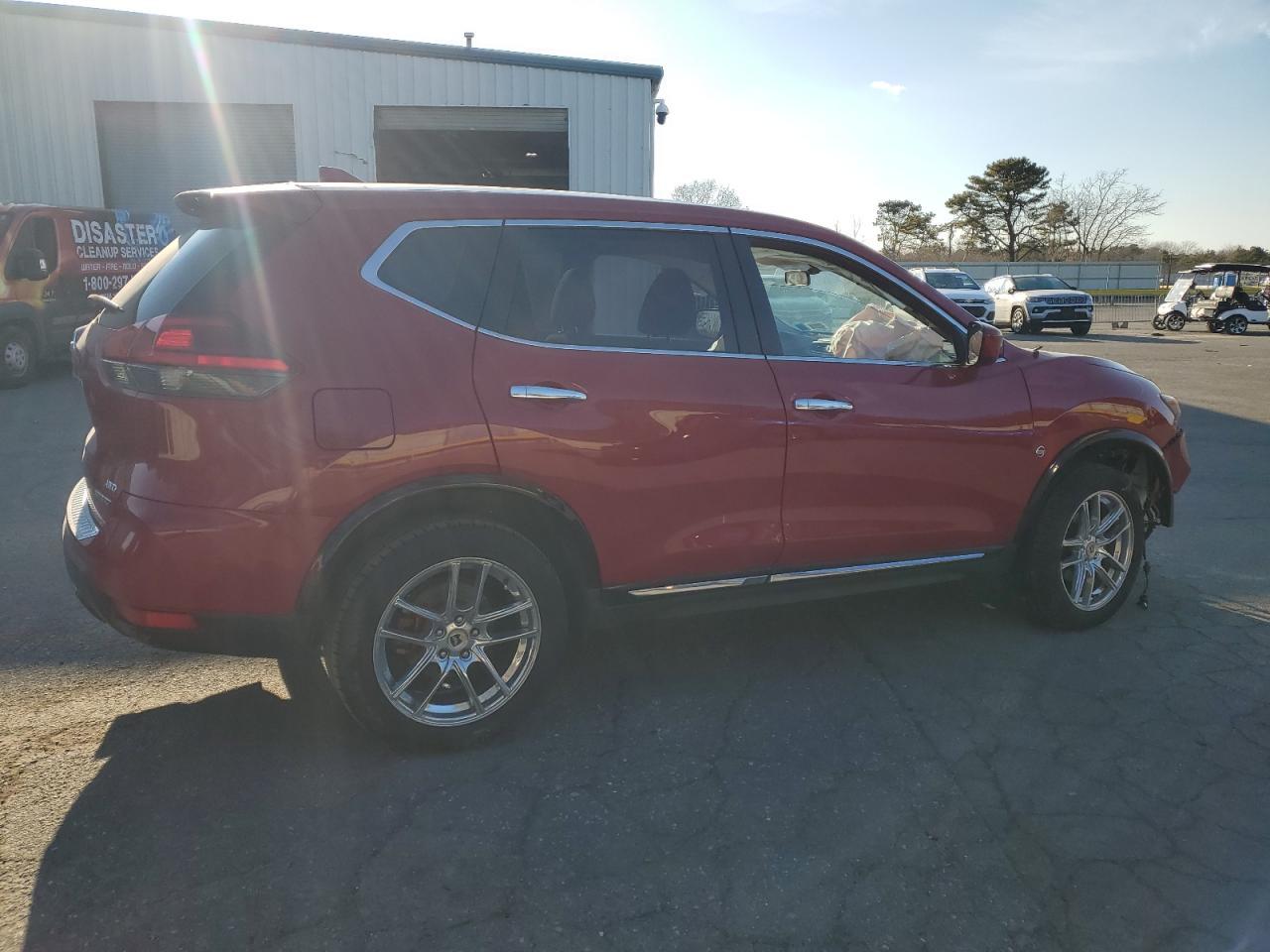 2017 NISSAN ROGUE S - Фото 3