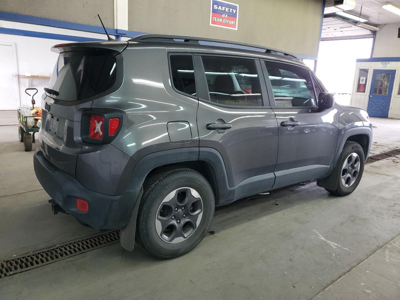 2016 JEEP RENEGADE L - Image 3