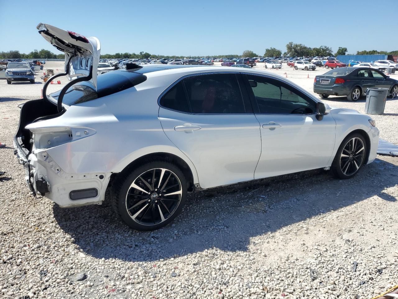 2018 TOYOTA CAMRY XSE - Image 3