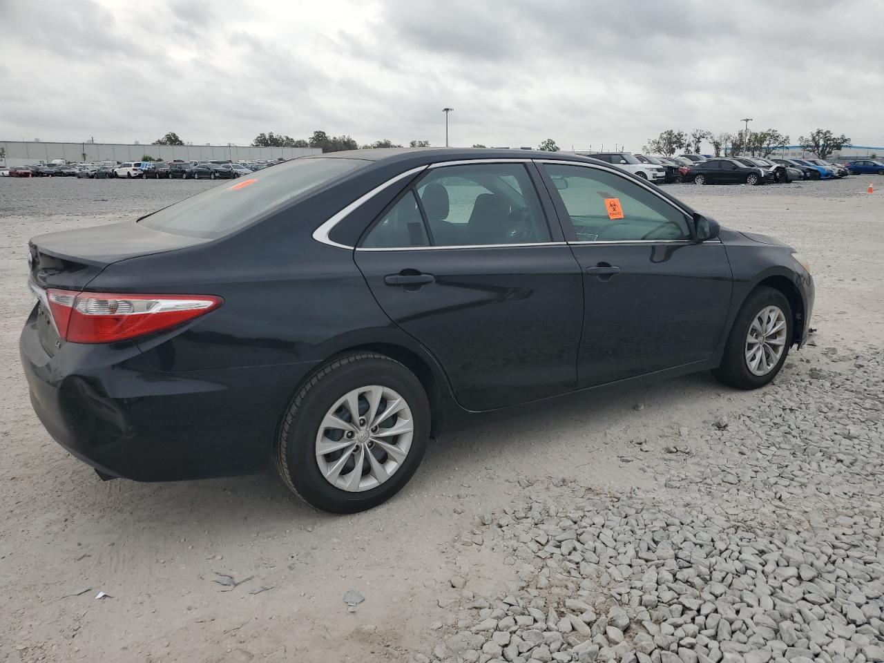 2017 TOYOTA CAMRY LE - Image 3