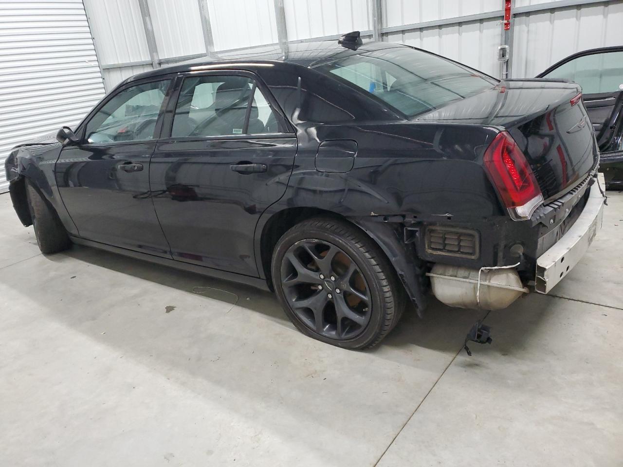 2023 CHRYSLER 300 S - Фото 2