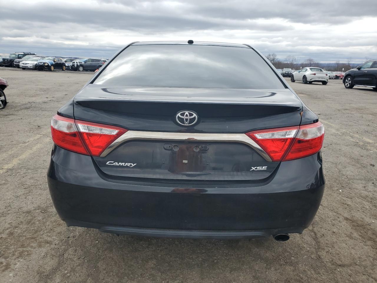 2015 TOYOTA CAMRY LE - Фото 6