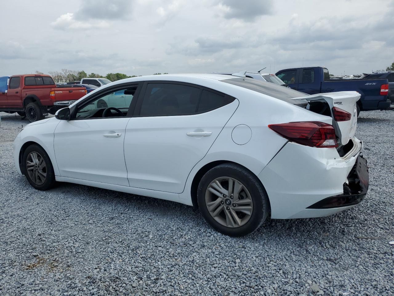 2019 HYUNDAI ELANTRA SE - Фото 2