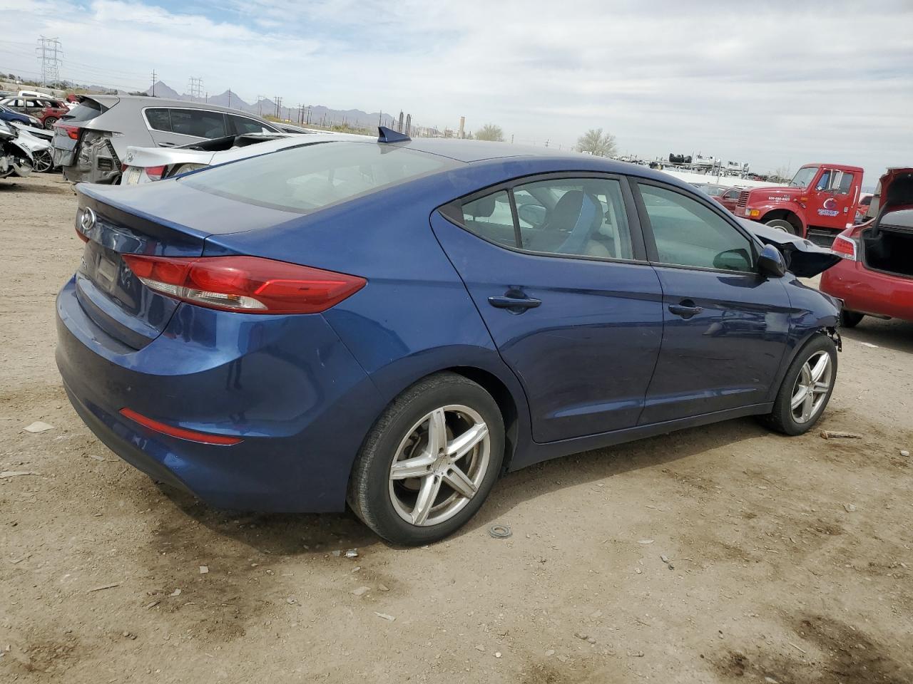 2018 HYUNDAI ELANTRA SE - Фото 3