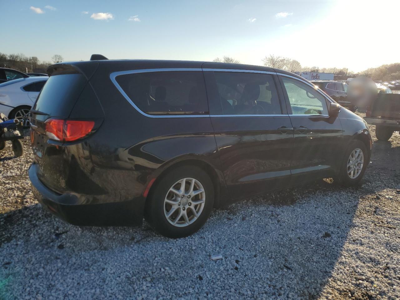 2017 CHRYSLER PACIFICA T - Image 3