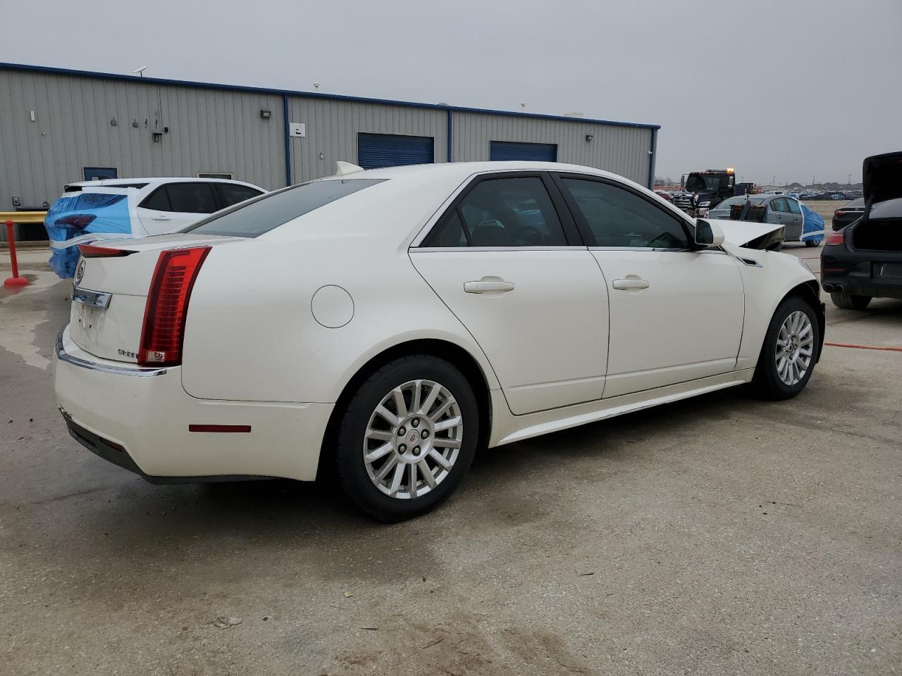2011 CADILLAC CTS - Image 3
