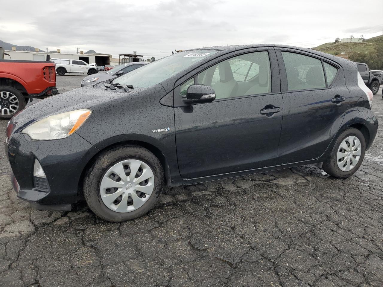 2013 TOYOTA PRIUS C