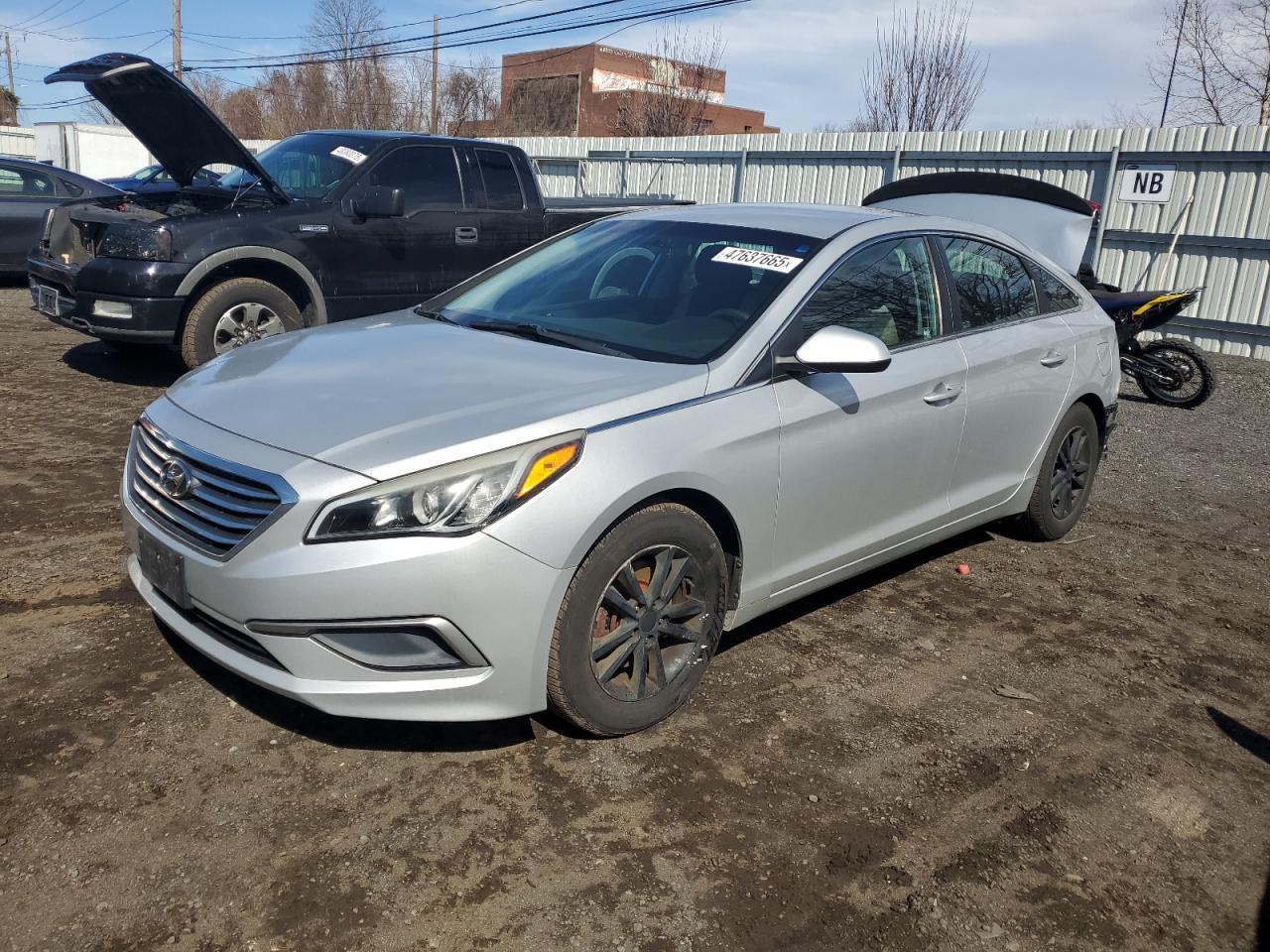 2017 HYUNDAI SONATA SE