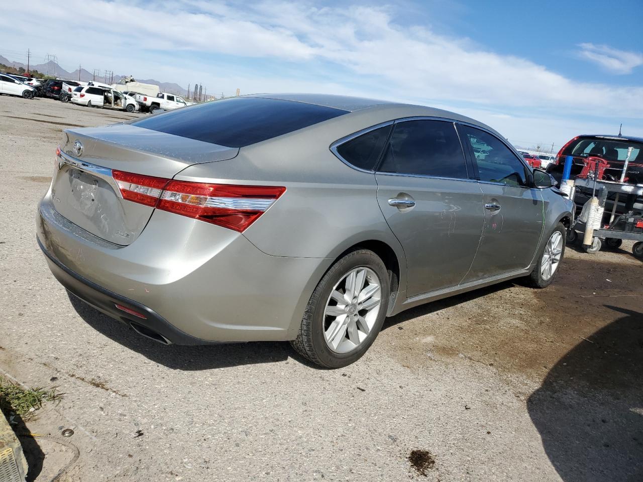 2014 TOYOTA AVALON BAS - Image 3