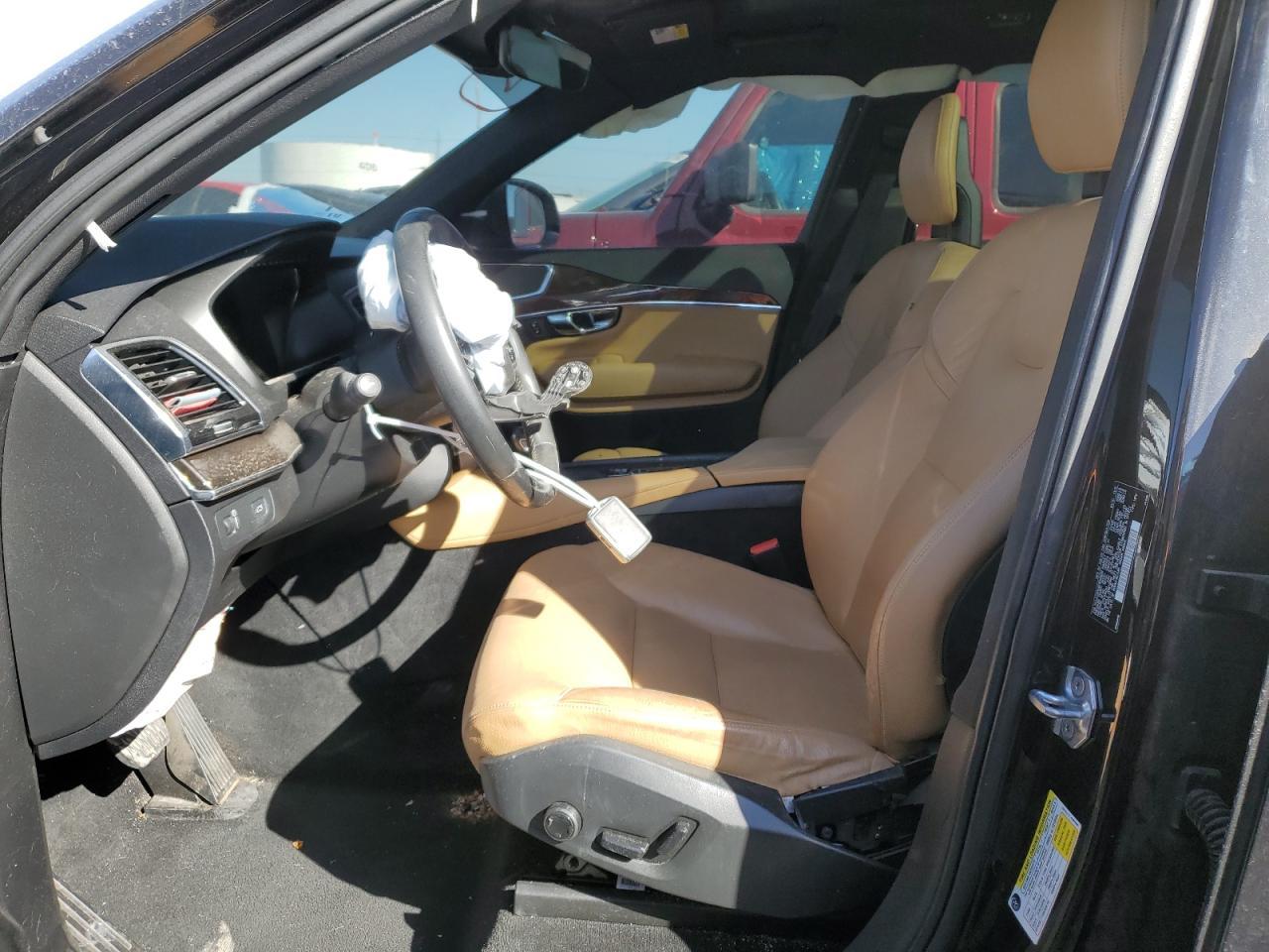 2016 VOLVO XC90 T6 - Фото 7