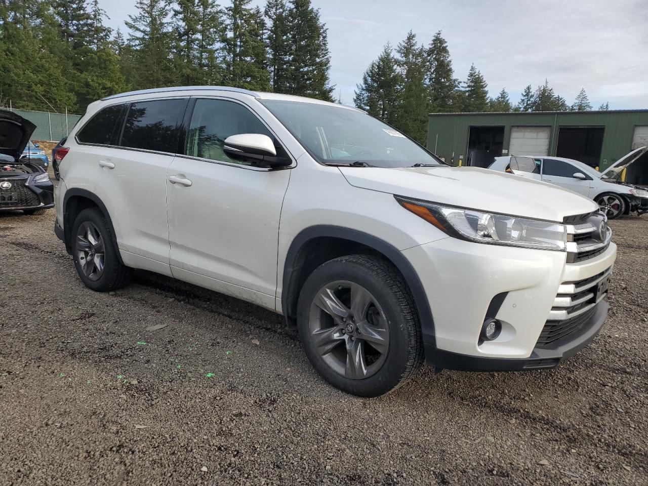 2019 TOYOTA HIGHLANDER - Фото 4