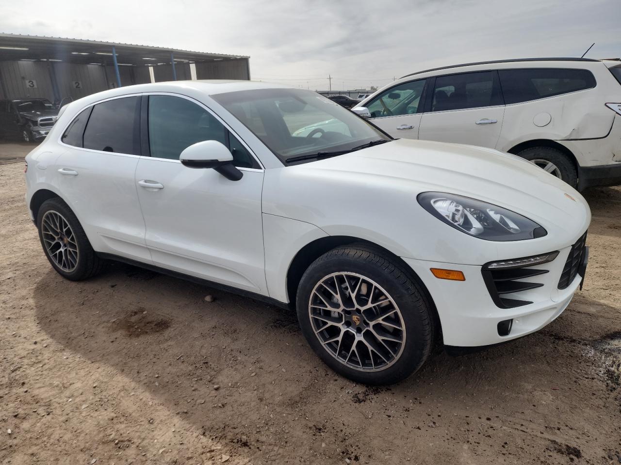 2015 PORSCHE MACAN S - Image 4
