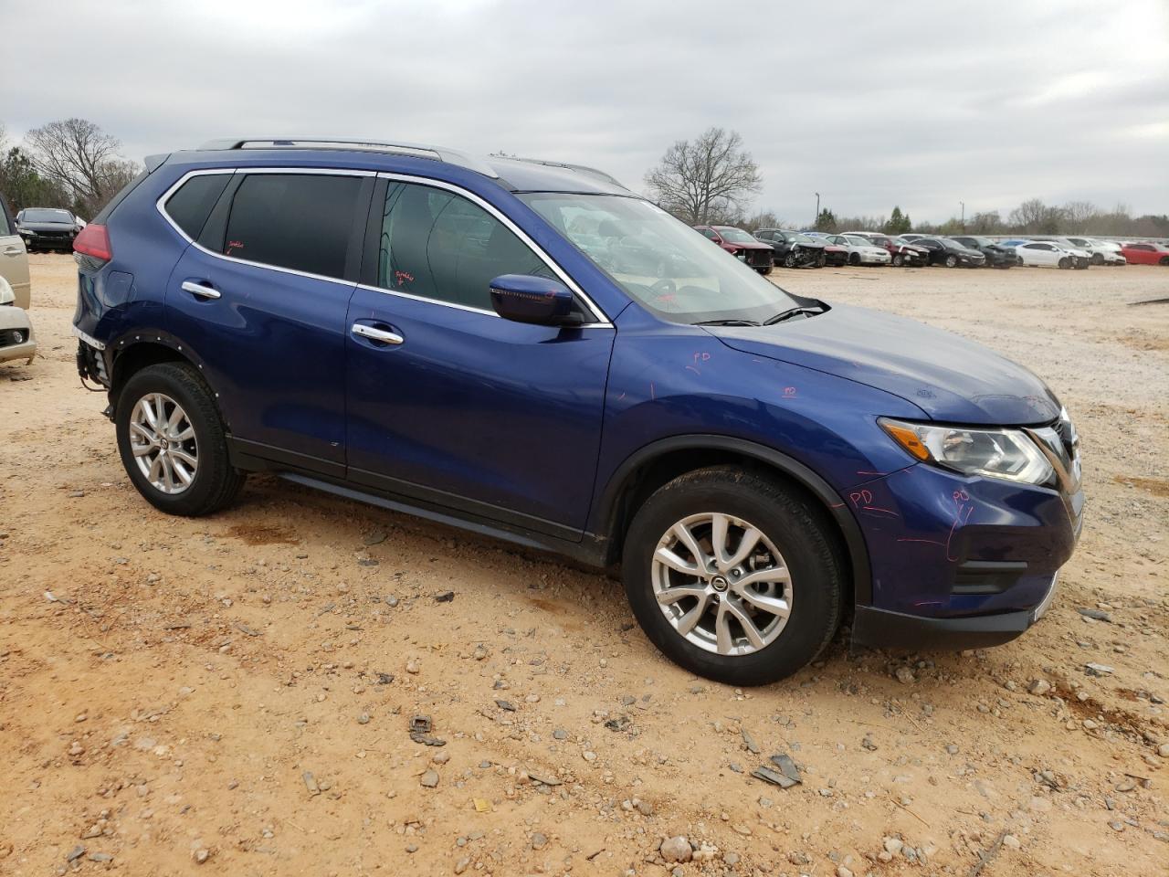 2017 NISSAN ROGUE SV - Image 4