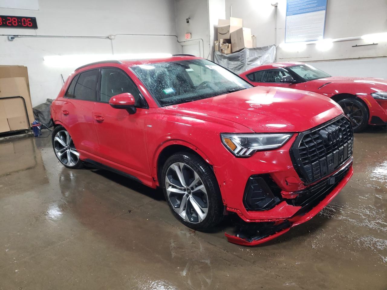 2021 AUDI Q3 PREMIUM - Image 4