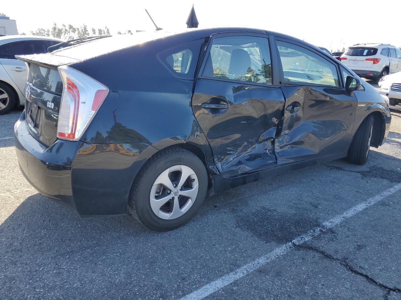 2015 TOYOTA PRIUS - Image 3