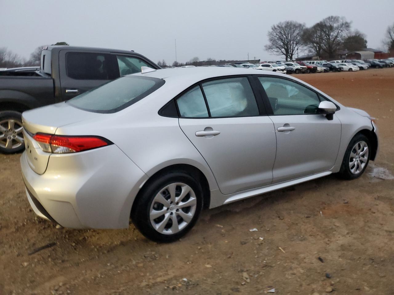 2022 TOYOTA COROLLA LE - Фото 3