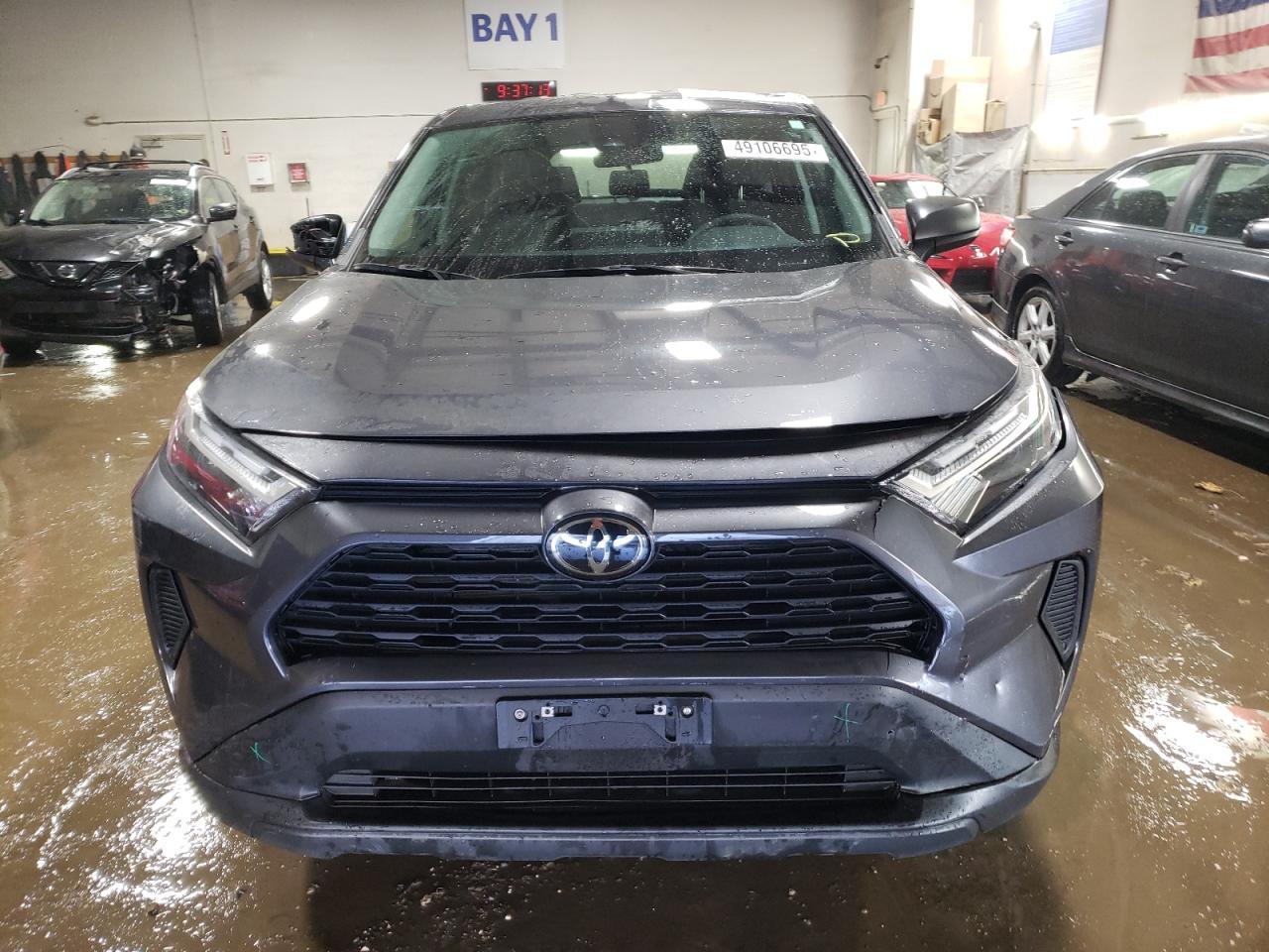 2023 TOYOTA RAV4 LE - Фото 5