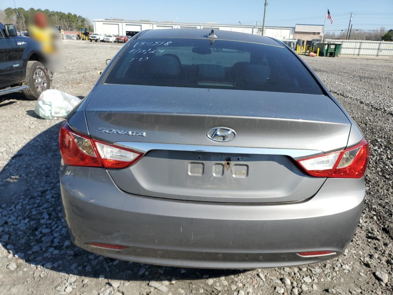 2013 HYUNDAI SONATA GLS - Image 6