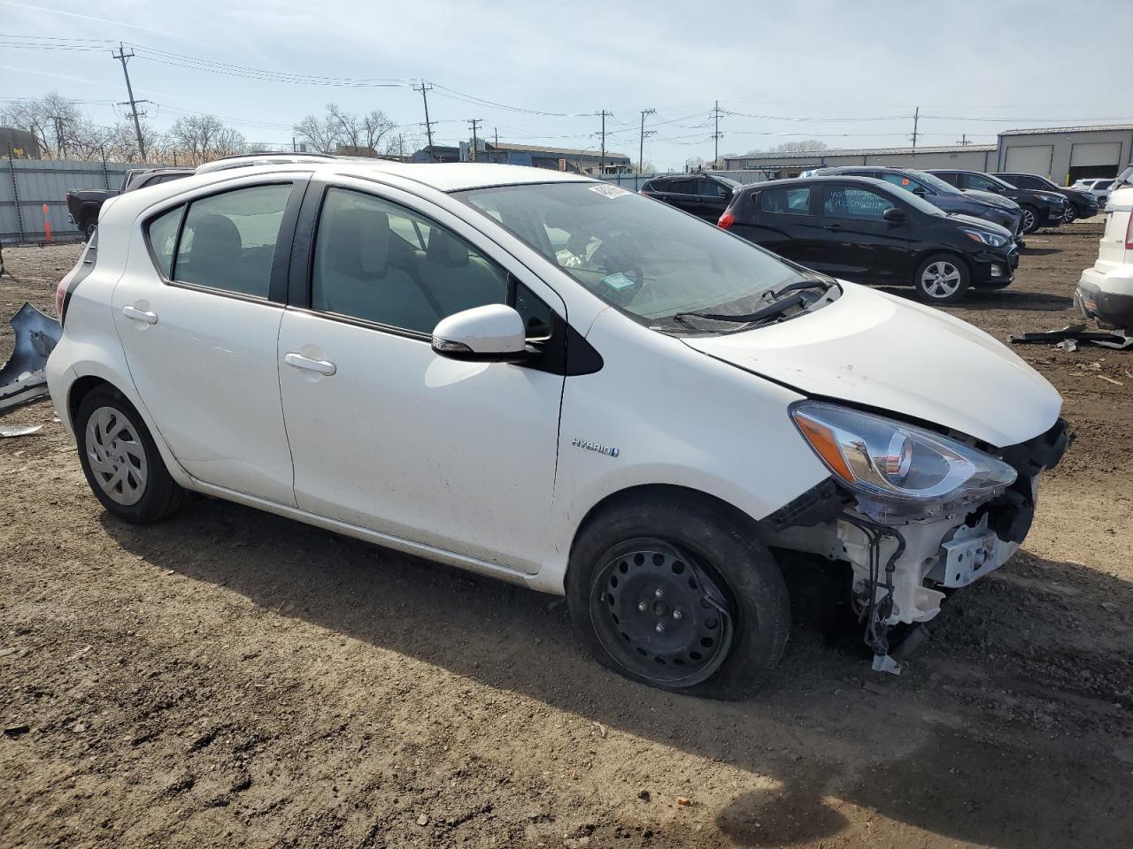 2016 TOYOTA PRIUS C - Image 4