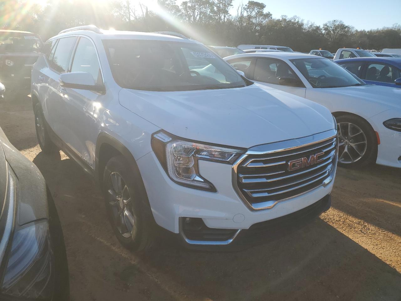 2023 GMC TERRAIN SL - Image 4