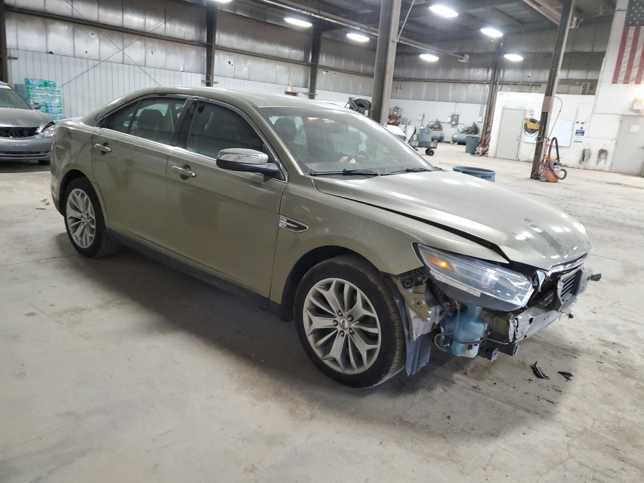 2013 FORD TAURUS LIM - Image 4