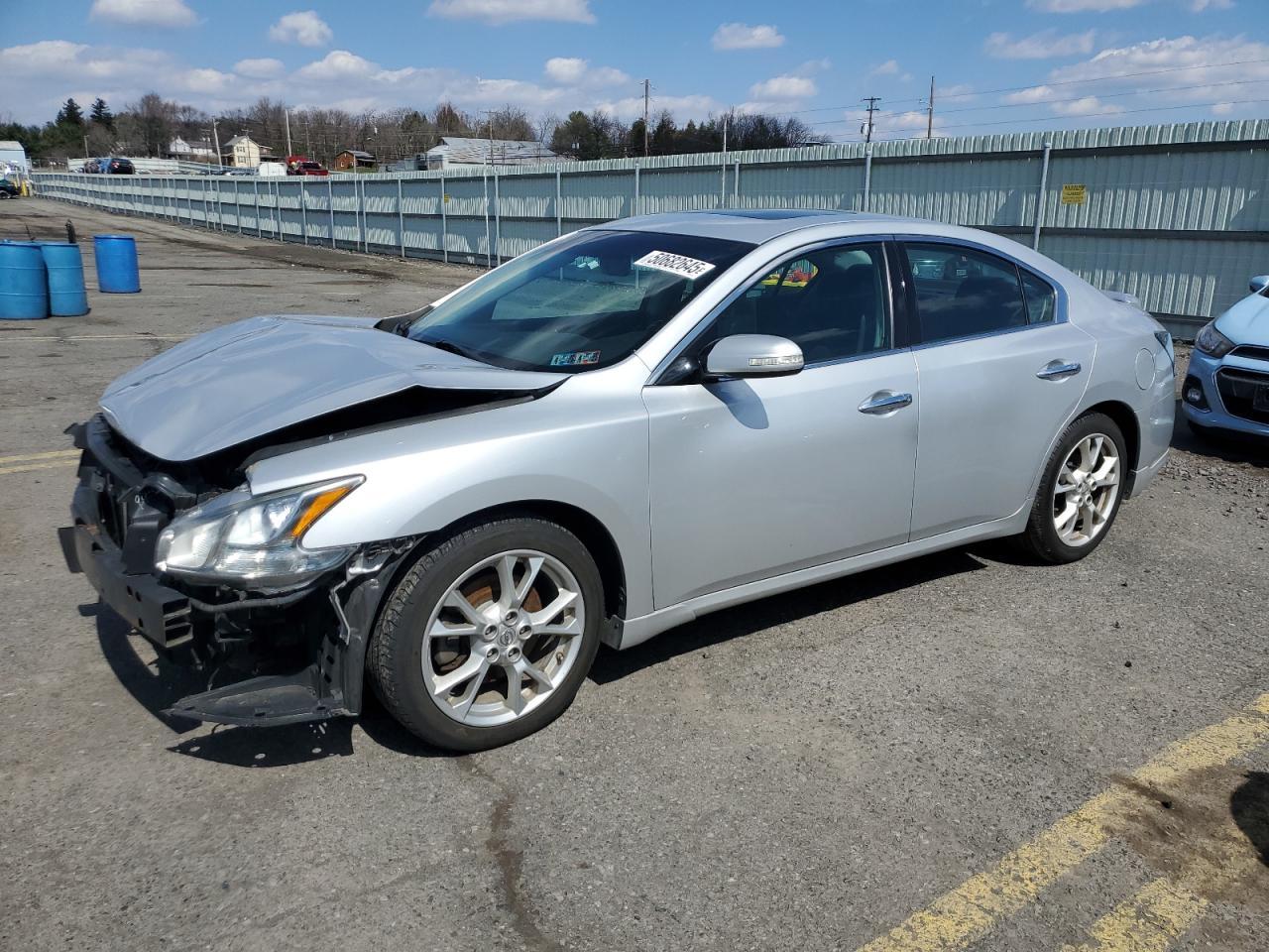 2013 NISSAN MAXIMA S