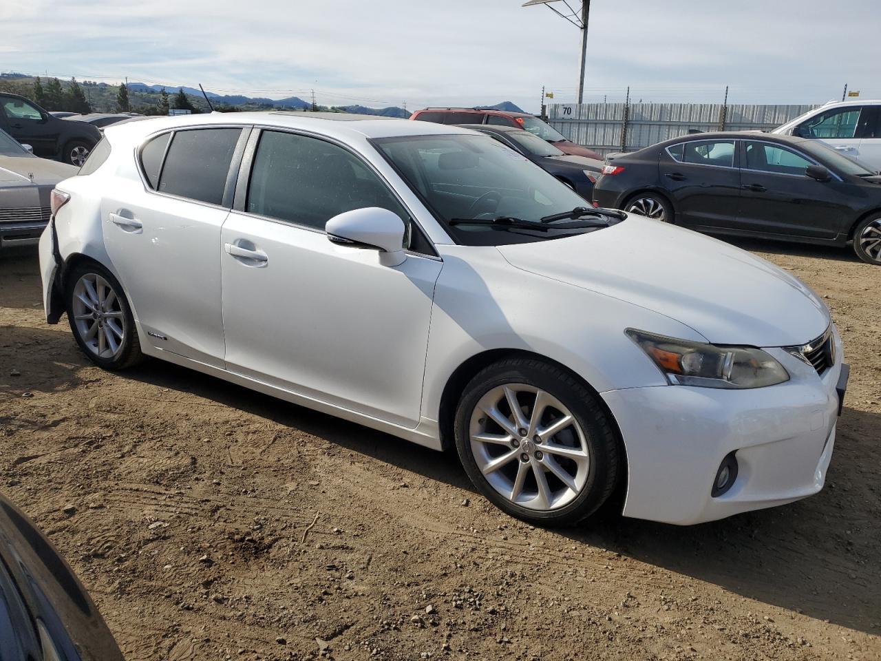 2013 LEXUS CT 200 - Фото 4