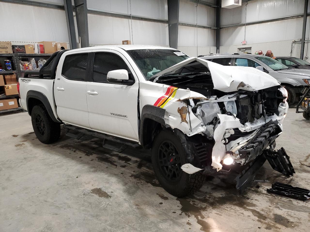2023 TOYOTA TACOMA DOU - Фото 4