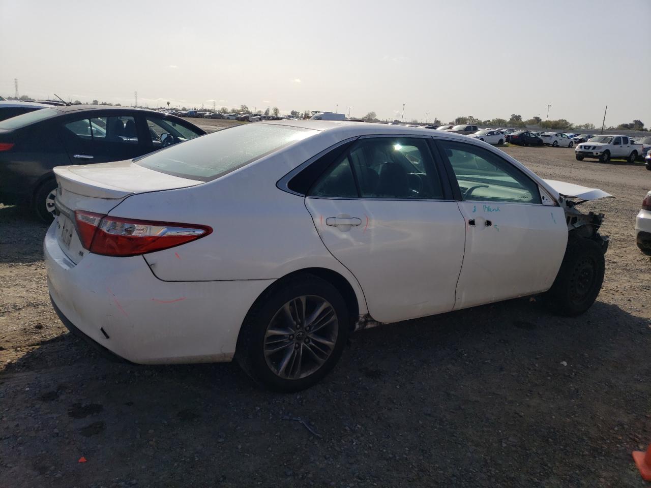 2016 TOYOTA CAMRY LE - Image 3