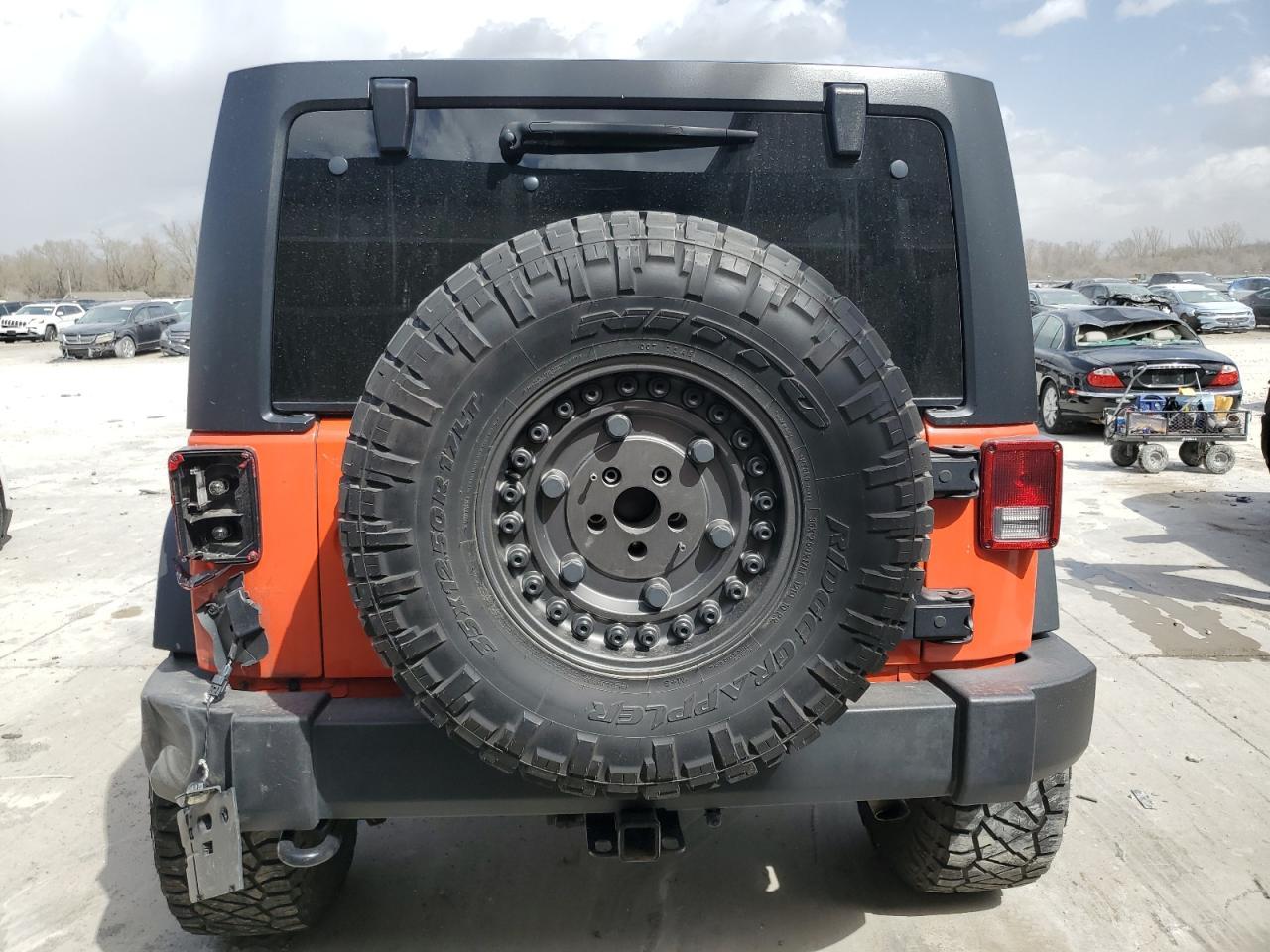 2015 JEEP WRANGLER U - Image 6