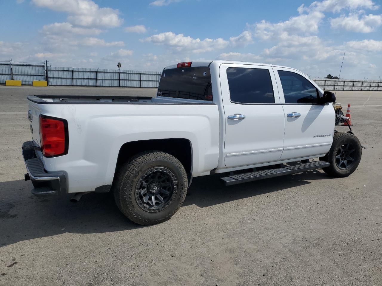 2016 CHEVROLET SILVERADO - Image 3