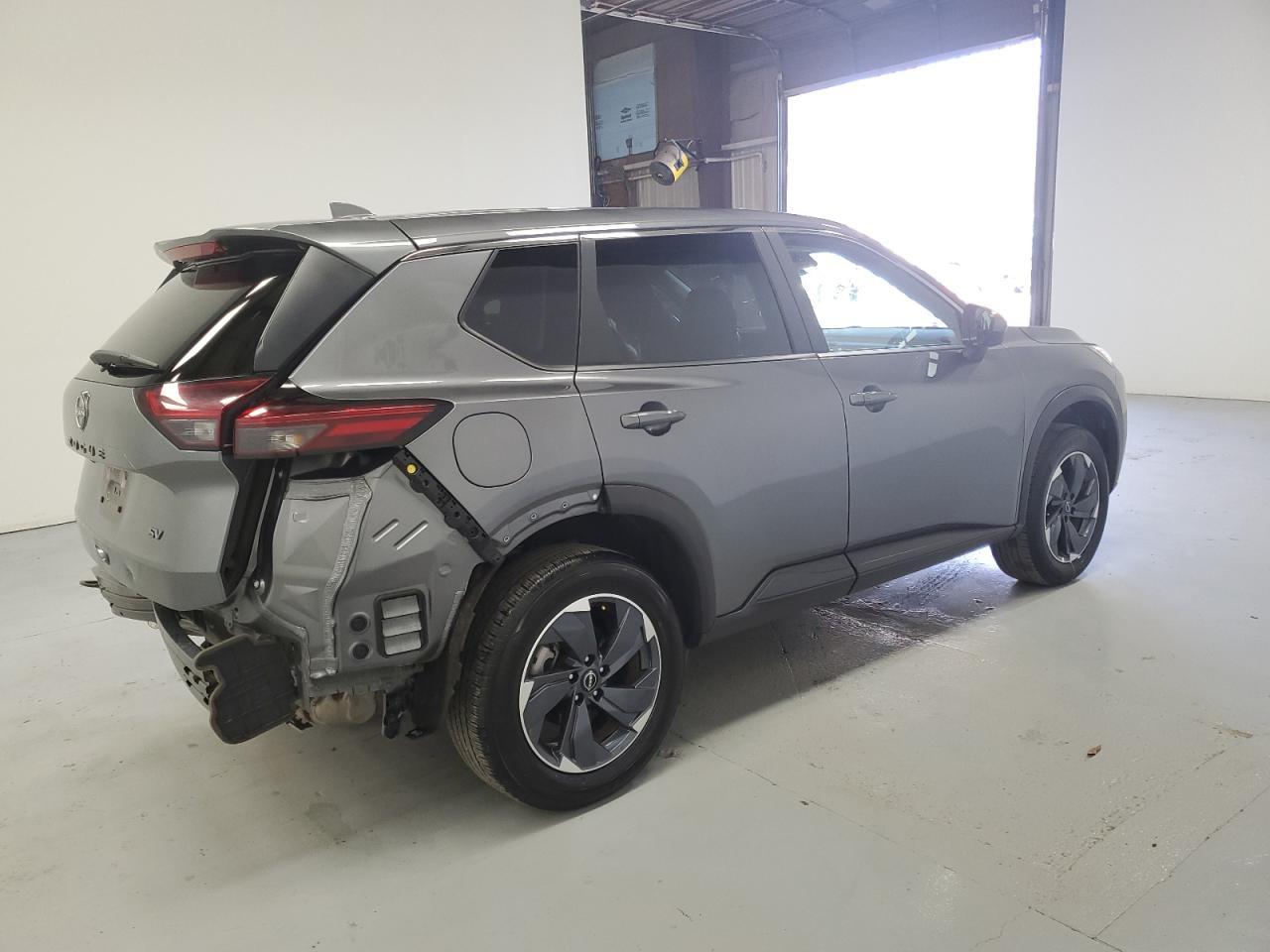 2024 NISSAN ROGUE SV - Фото 3