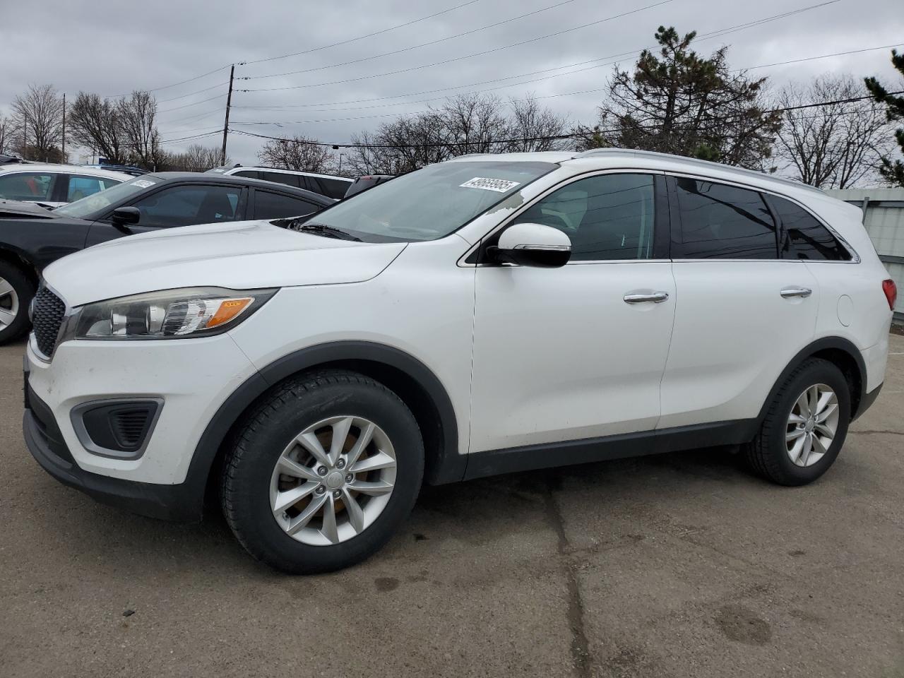 2016 KIA SORENTO LX