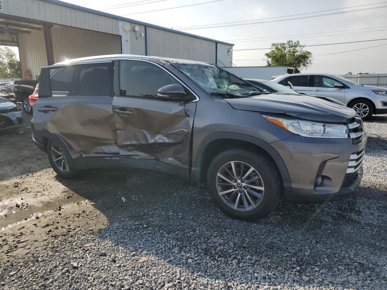 2019 TOYOTA HIGHLANDER - Image 4