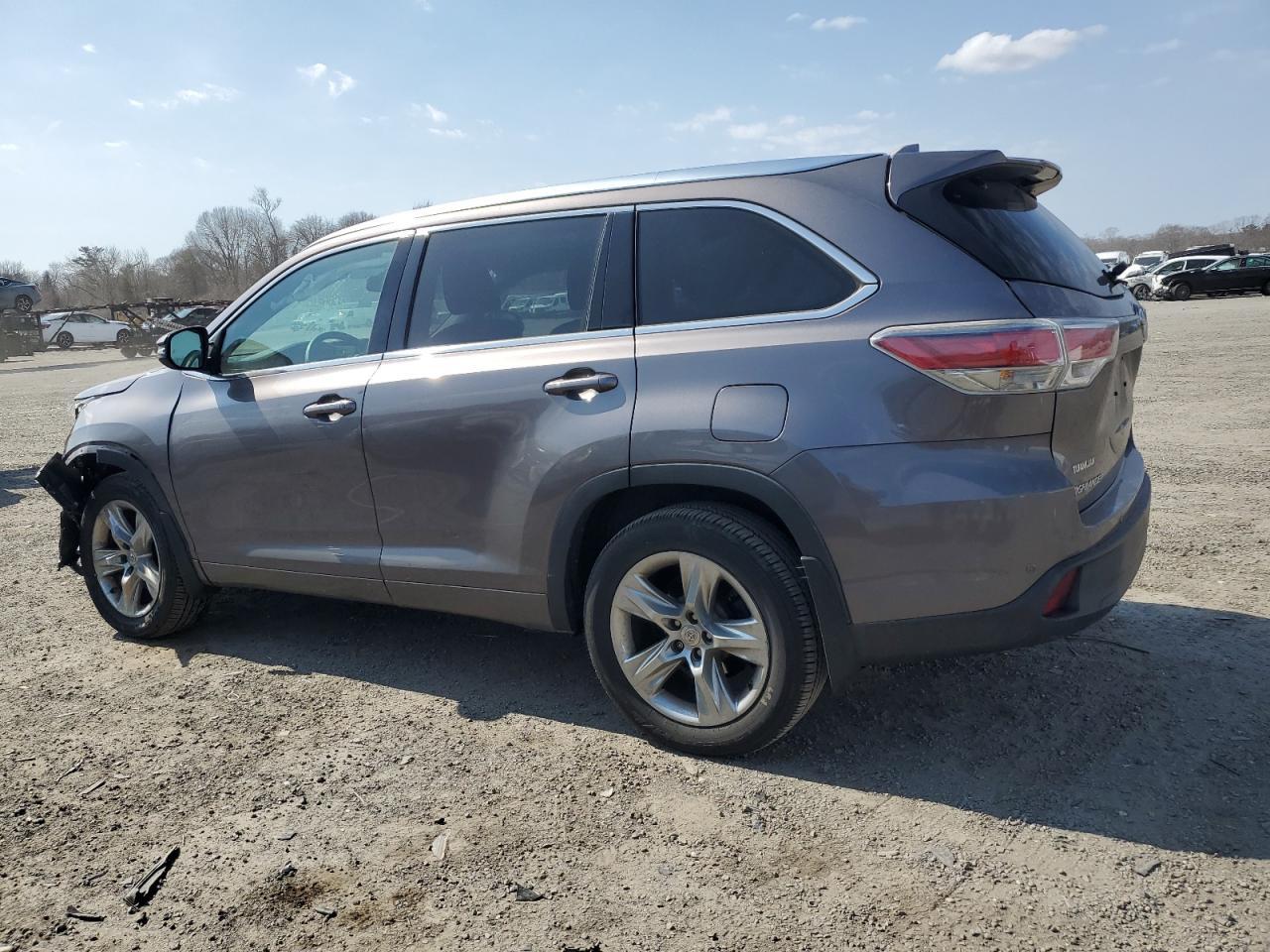 2014 TOYOTA HIGHLANDER - Image 2