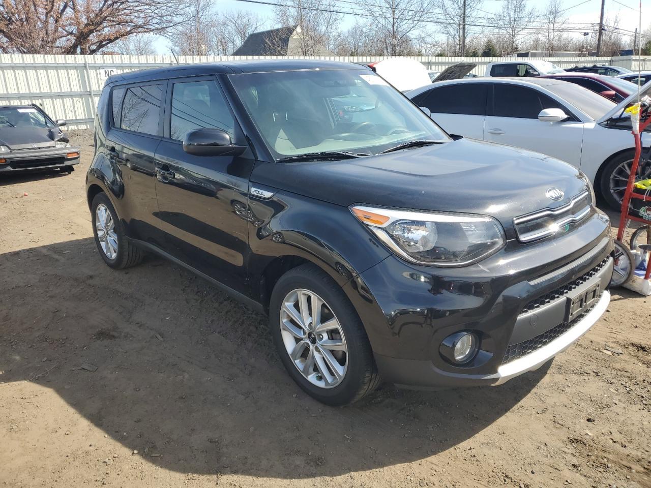 2017 KIA SOUL + - Image 4
