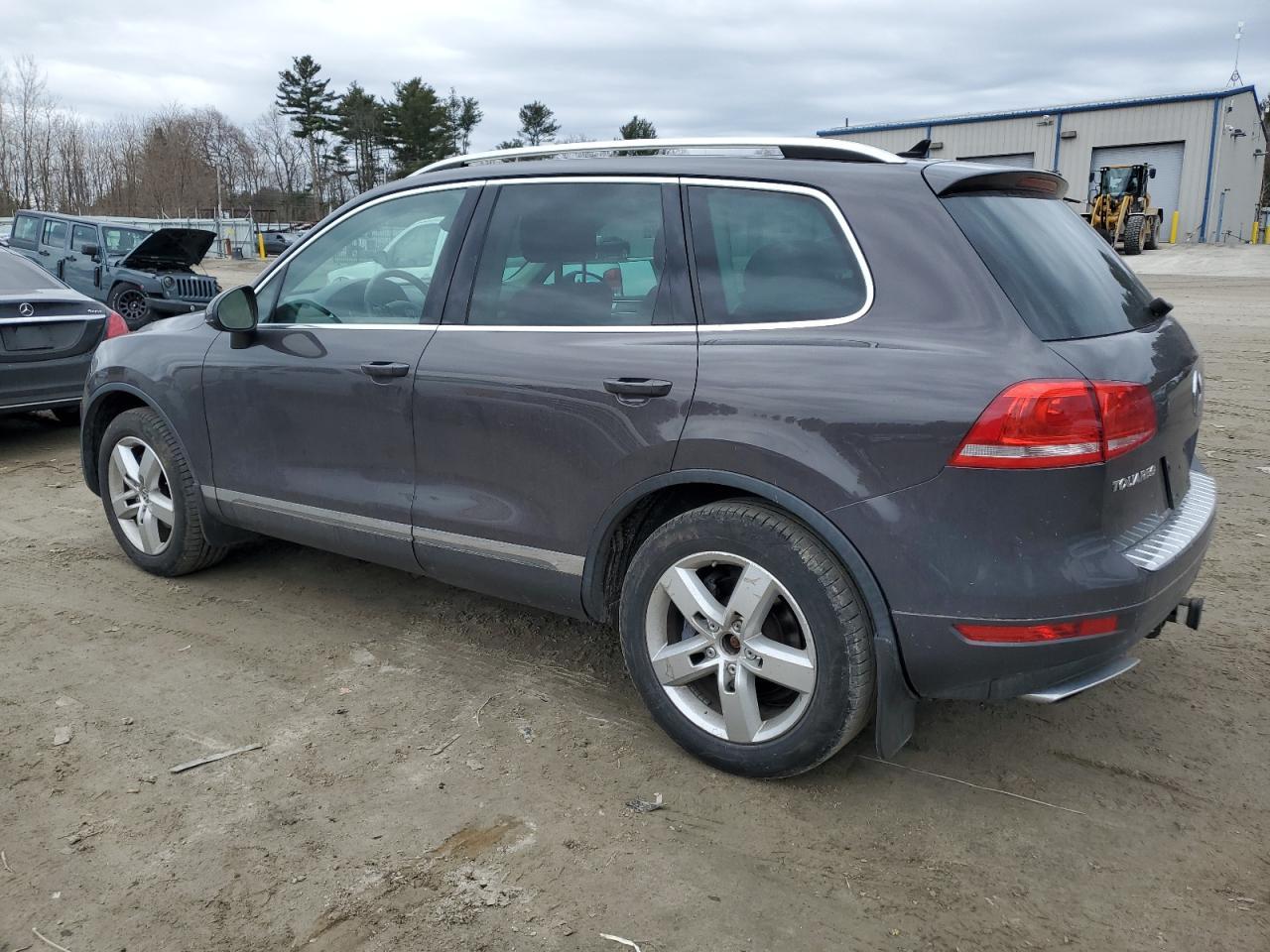 2013 VOLKSWAGEN TOUAREG V6 - Фото 2