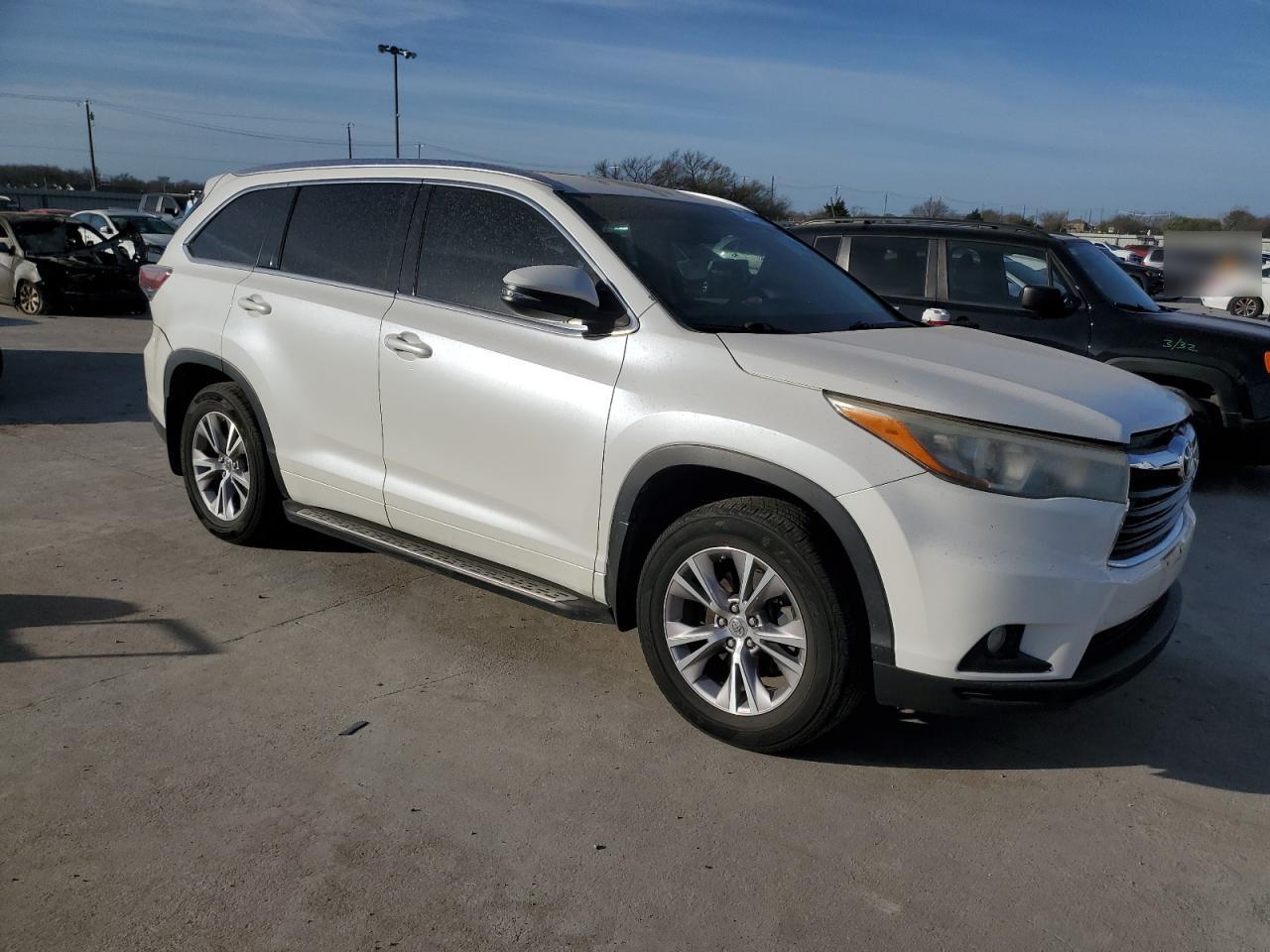 2015 TOYOTA HIGHLANDER - Фото 4