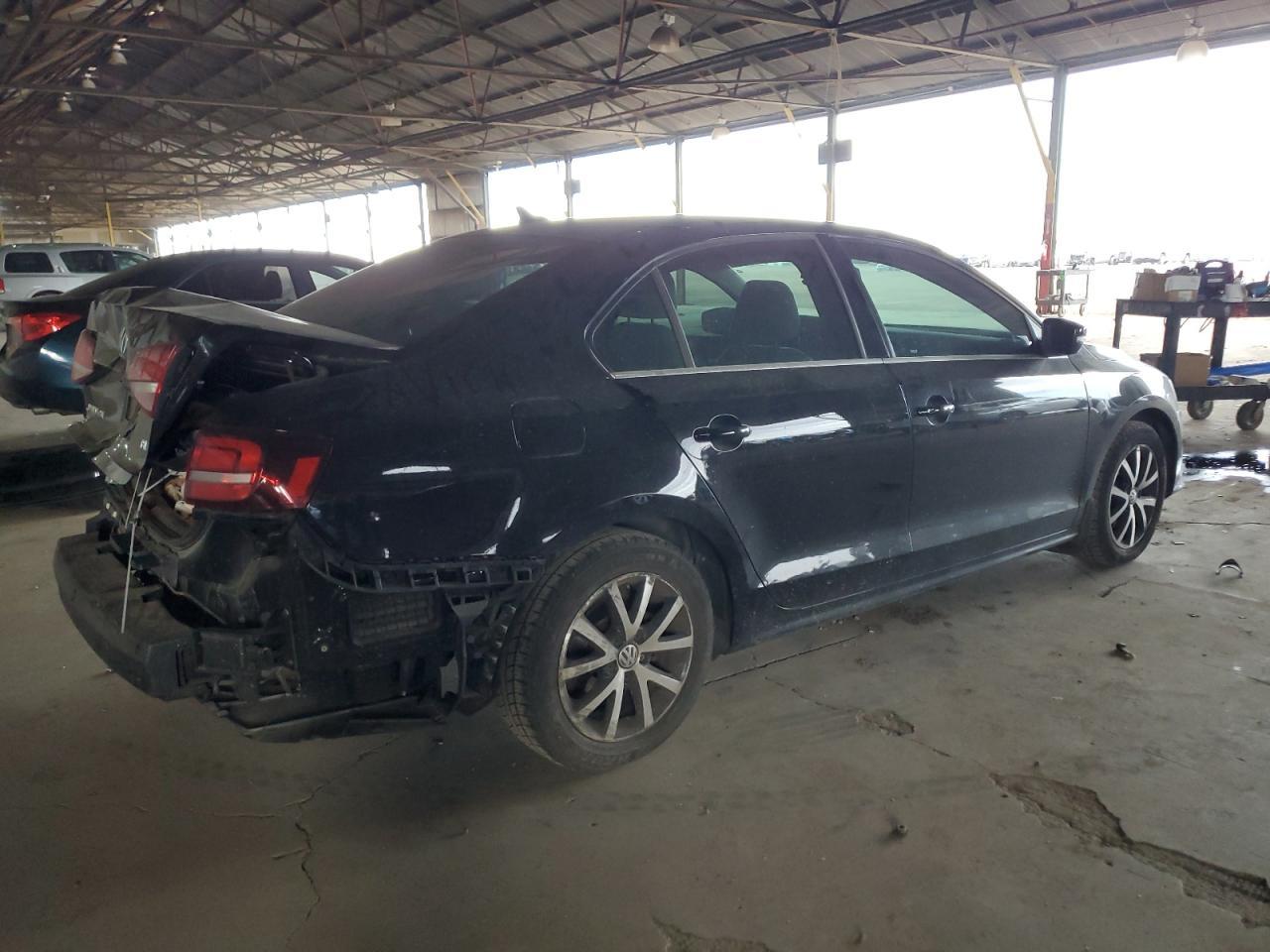 2017 VOLKSWAGEN JETTA SE - Image 3