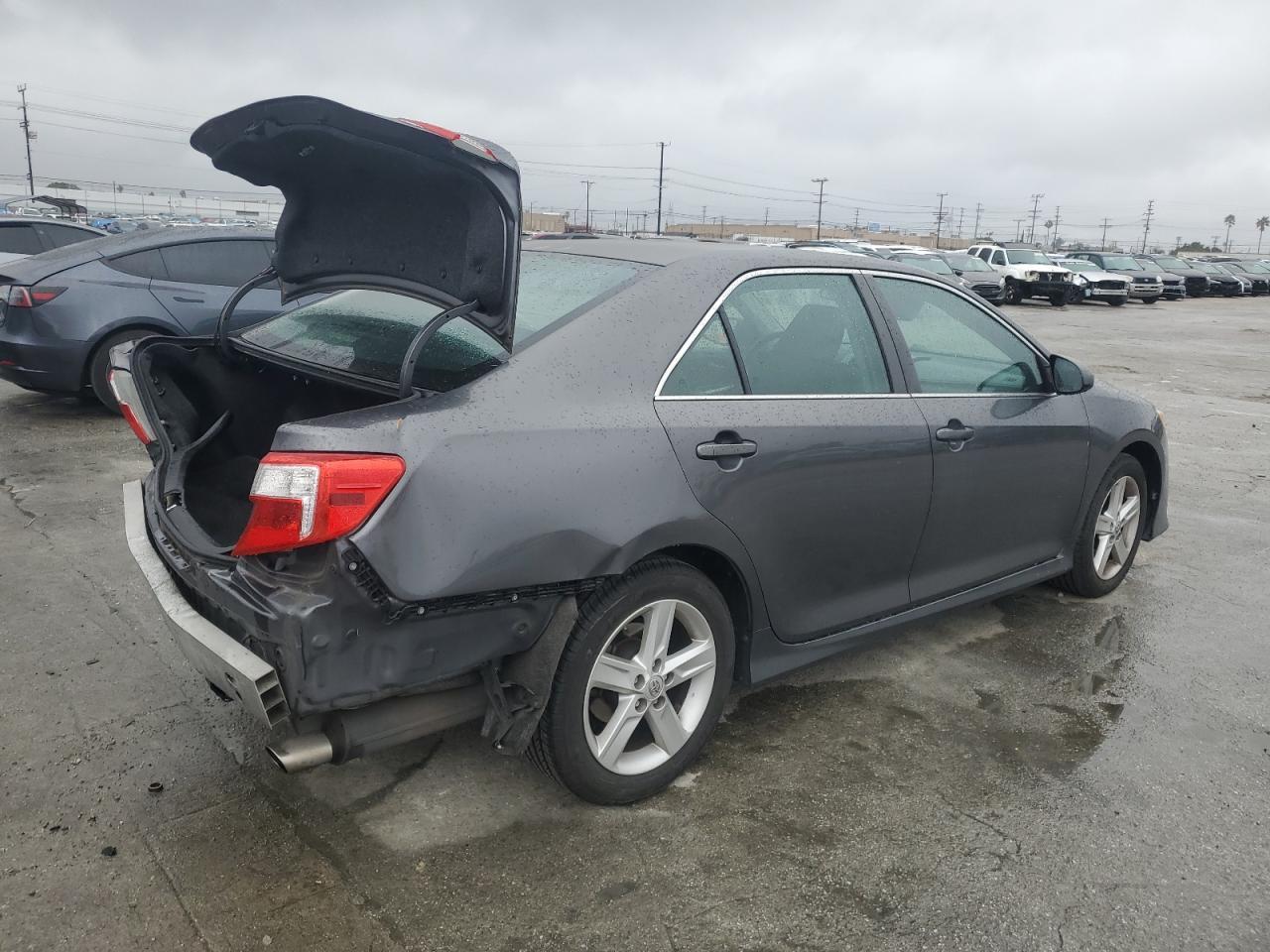 2012 TOYOTA CAMRY BASE - Фото 3