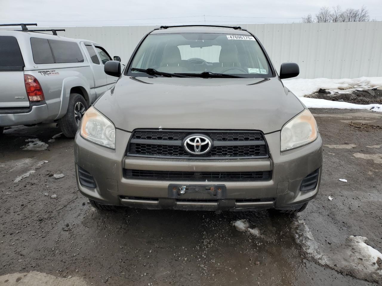 2011 TOYOTA RAV4 - Фото 5