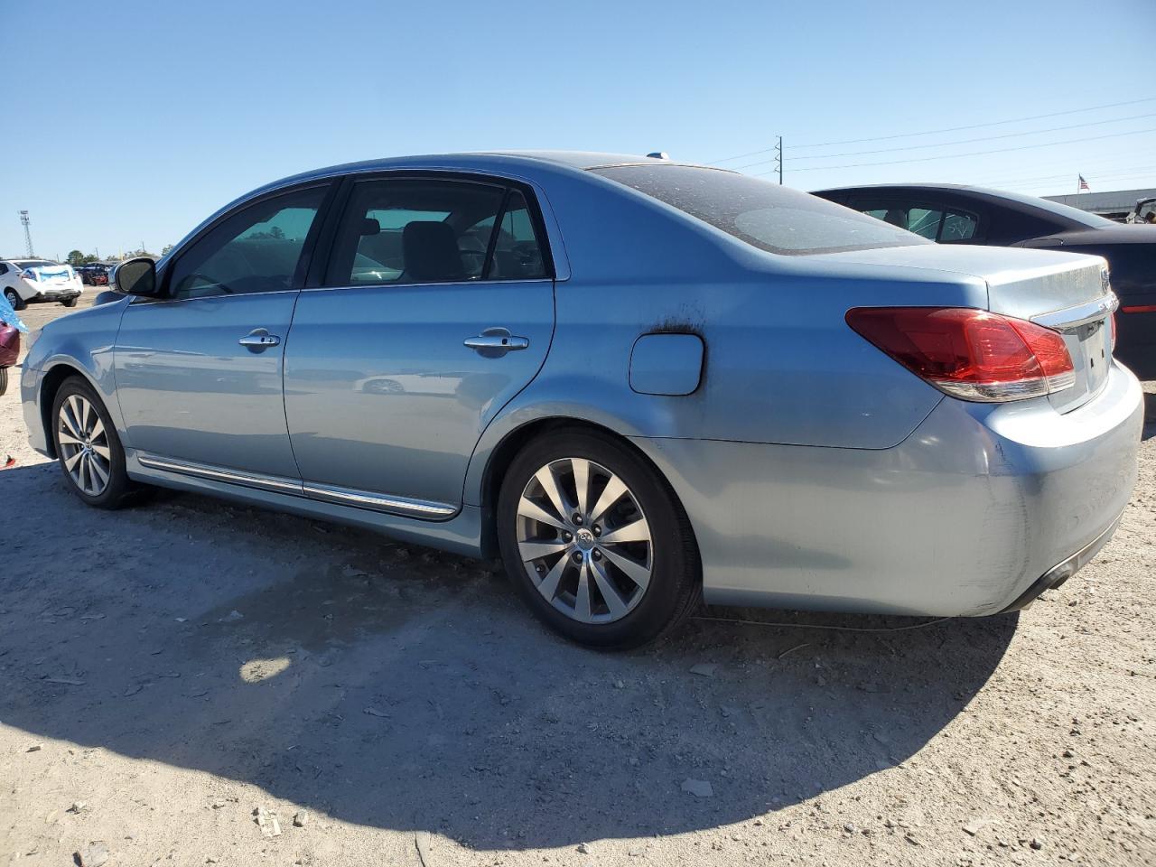 2011 TOYOTA AVALON BAS - Image 2
