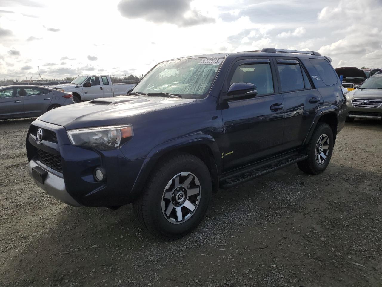2017 TOYOTA 4RUNNER SR