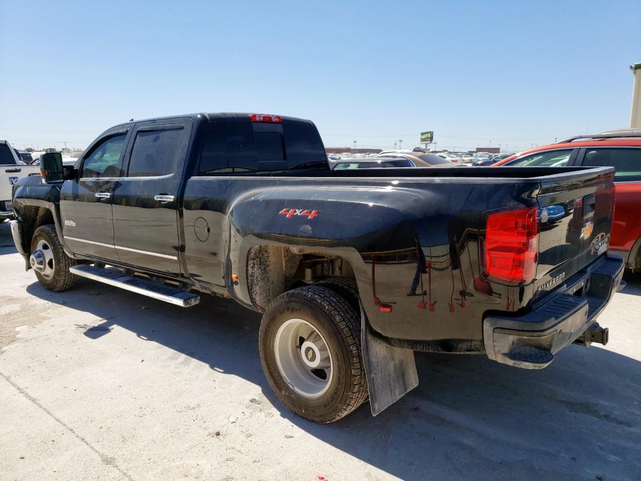 2018 CHEVROLET SILVERADO - Фото 2