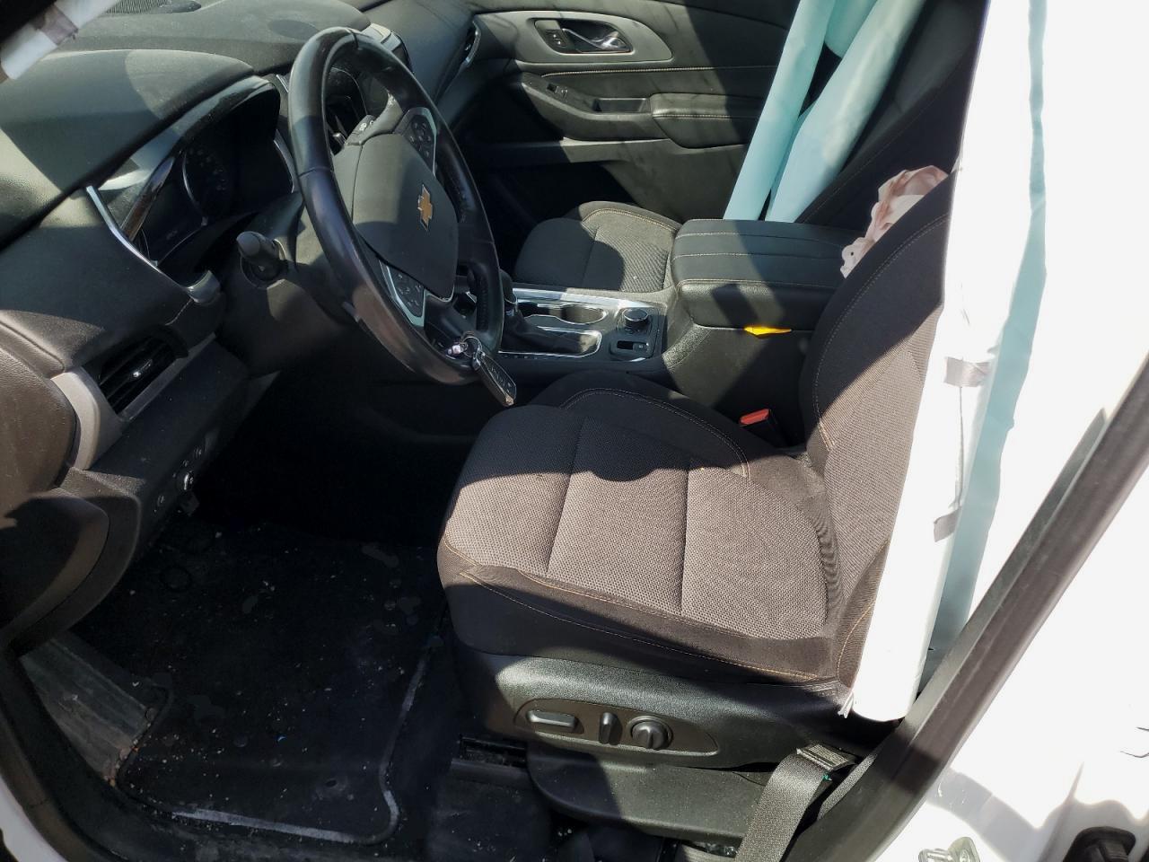 2021 CHEVROLET TRAVERSE L - Фото 7