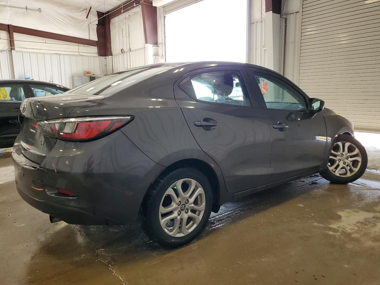 2017 TOYOTA YARIS IA - Image 3