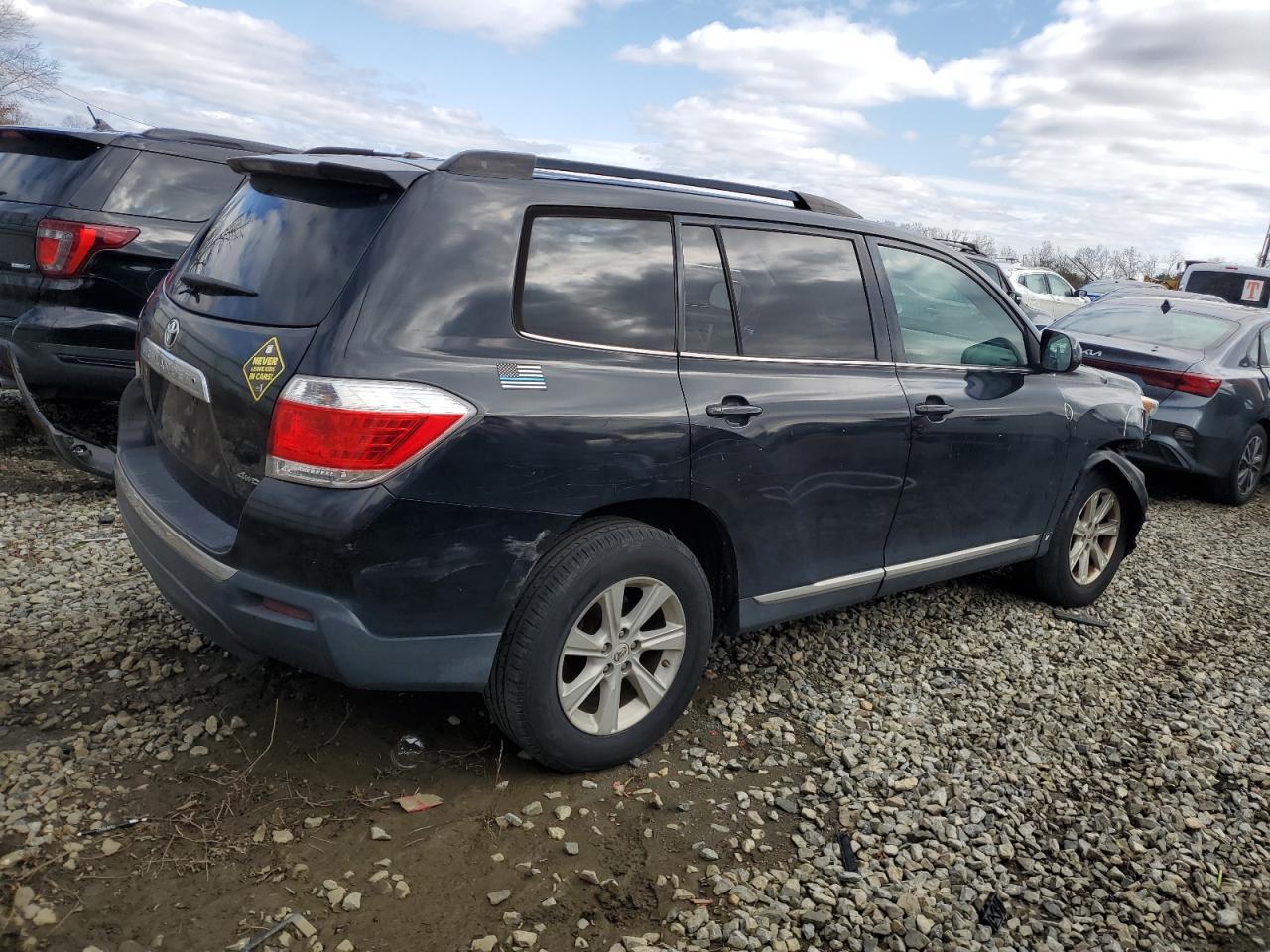 2012 TOYOTA HIGHLANDER - Image 3