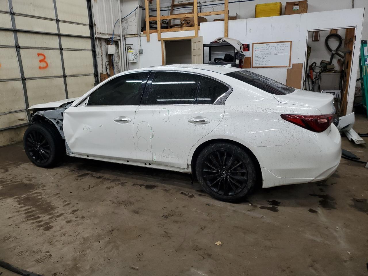 2018 INFINITI Q50 LUXE - Image 2