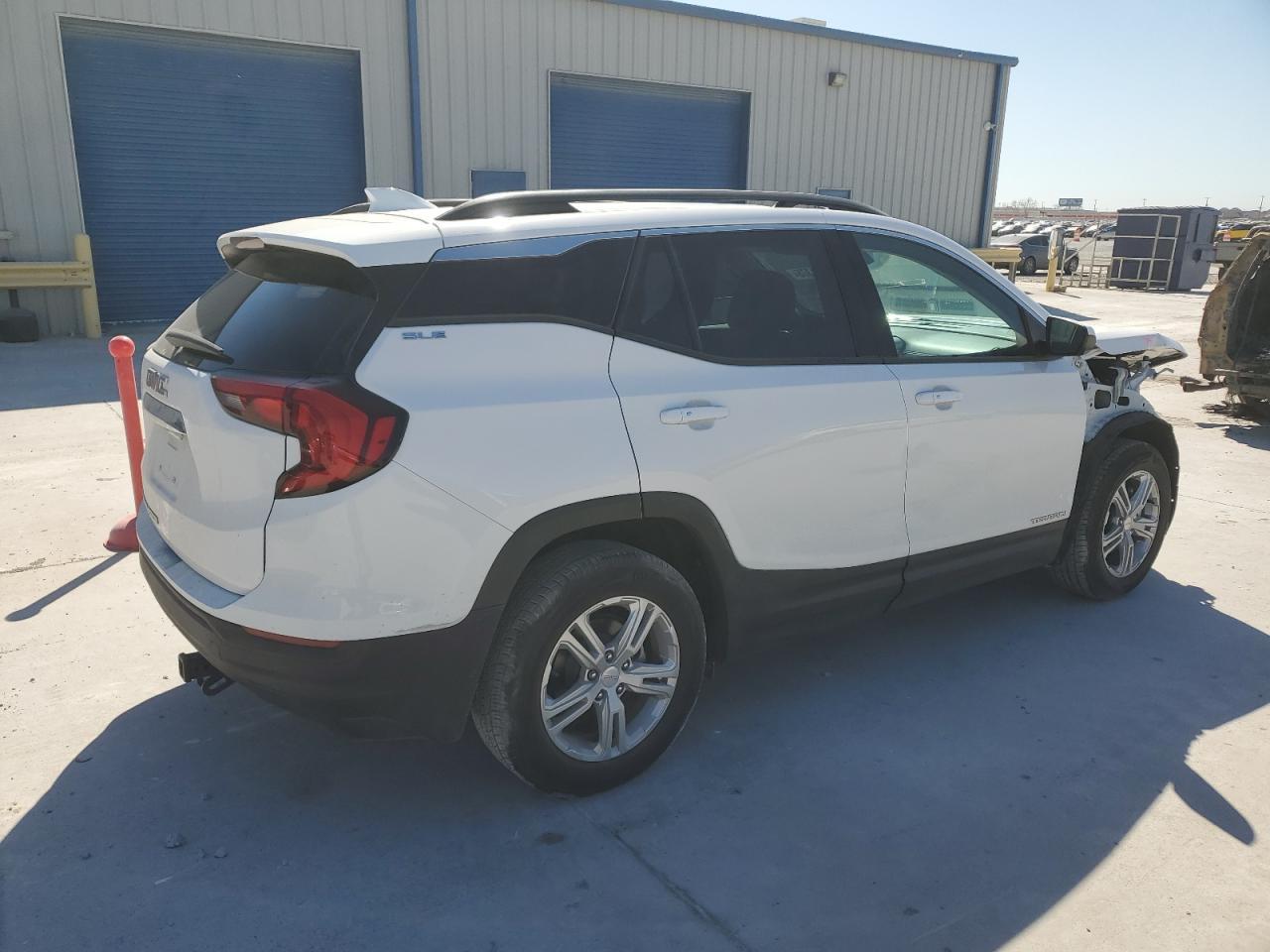 2018 GMC TERRAIN SL - Image 3