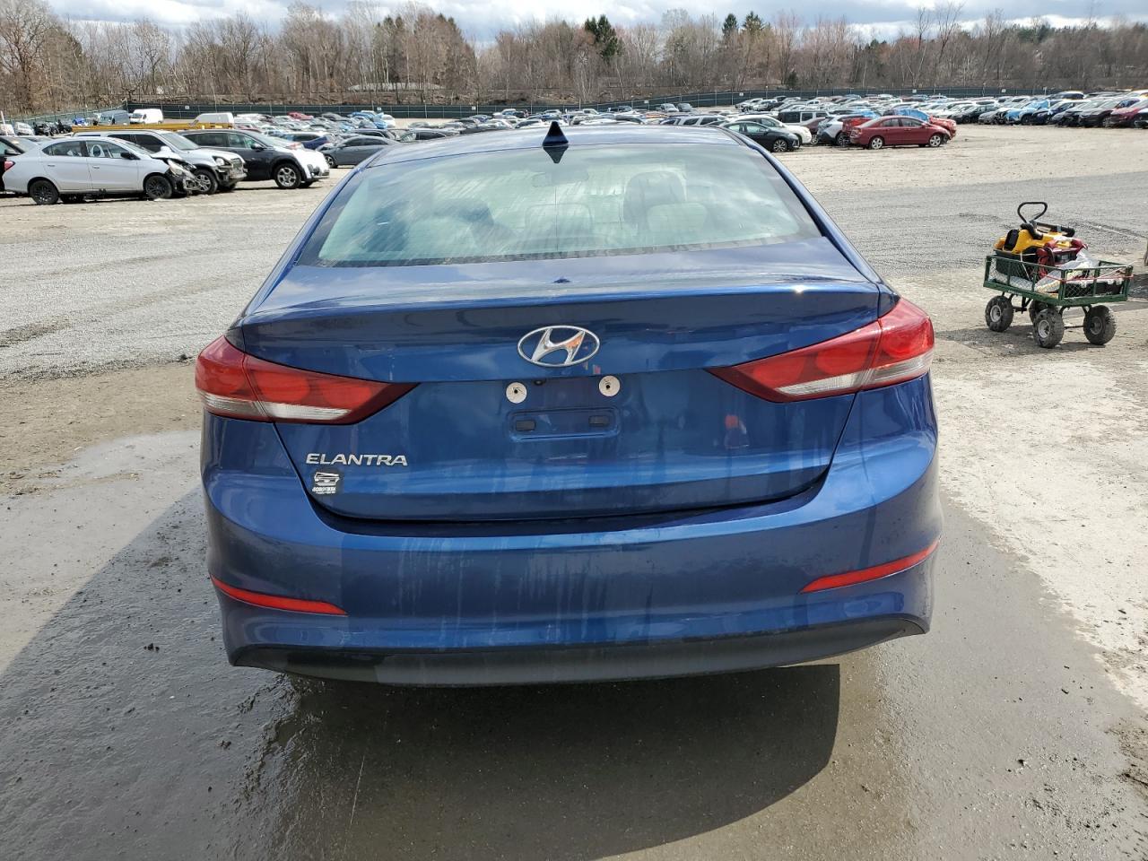 2018 HYUNDAI ELANTRA SE - Фото 6